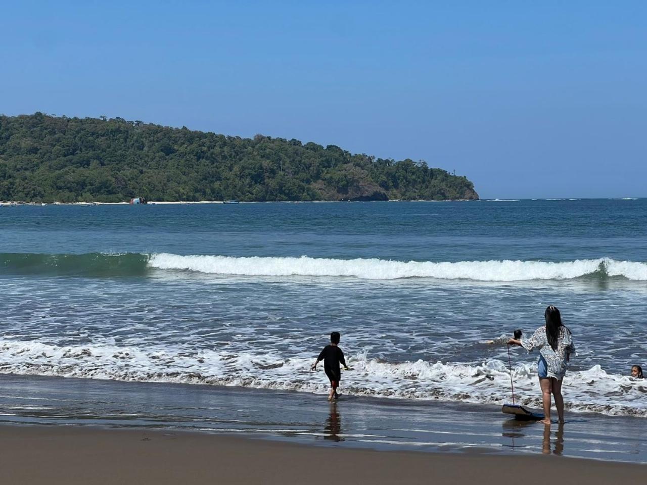 Hotel Century Pangandaran Bagian luar foto