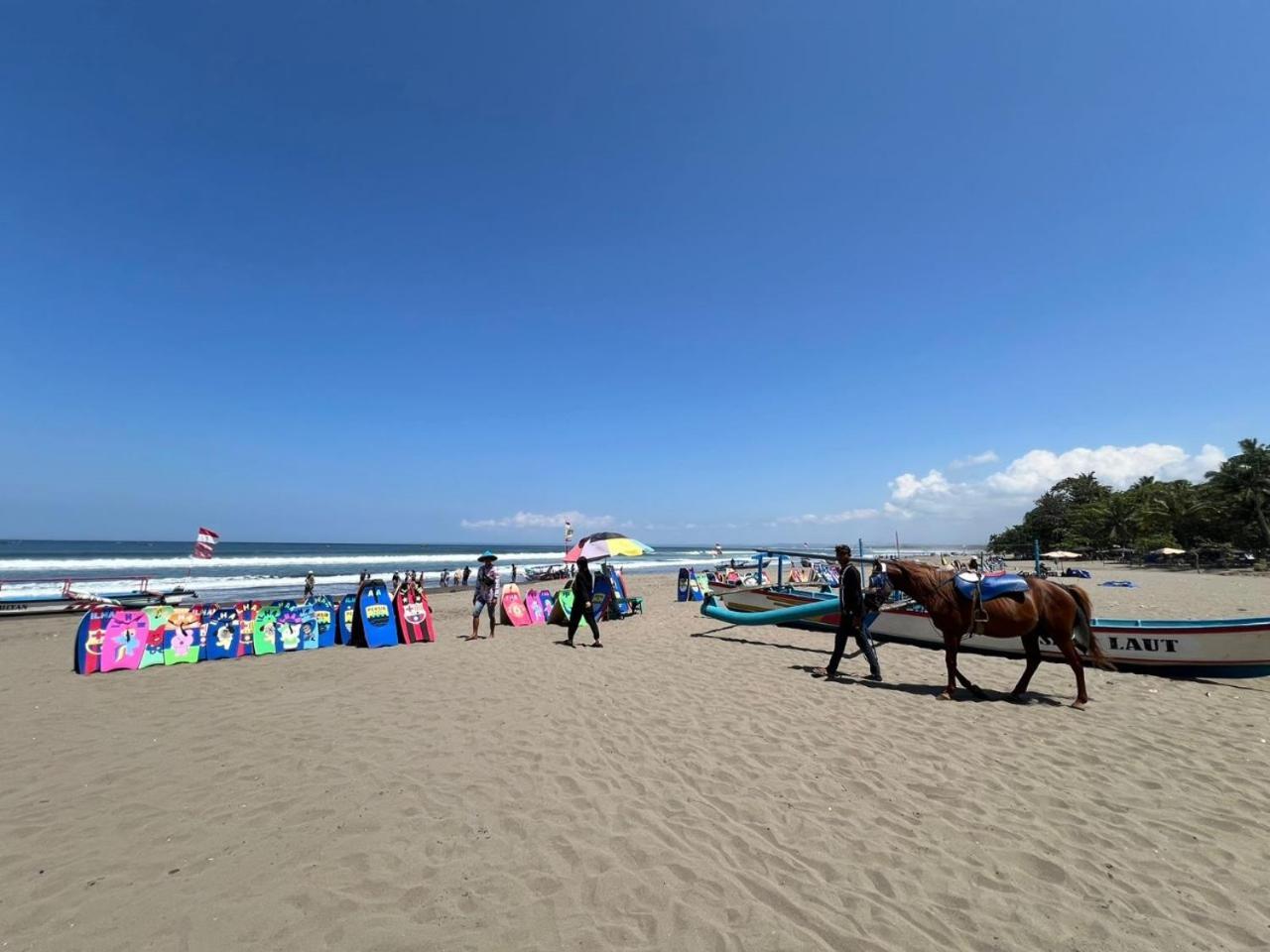 Hotel Century Pangandaran Bagian luar foto
