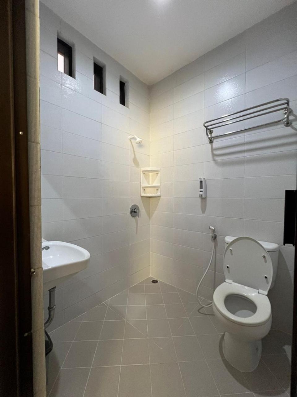 Hotel Century Pangandaran Bagian luar foto